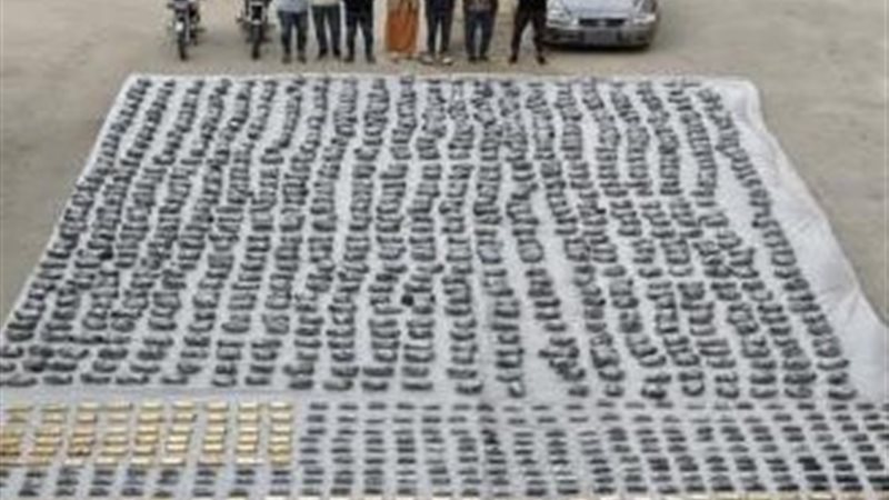 المتهمين والمضبوطات