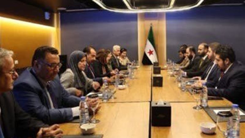 اجتماع بين الحكومة