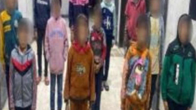 المتهمين والأطفال