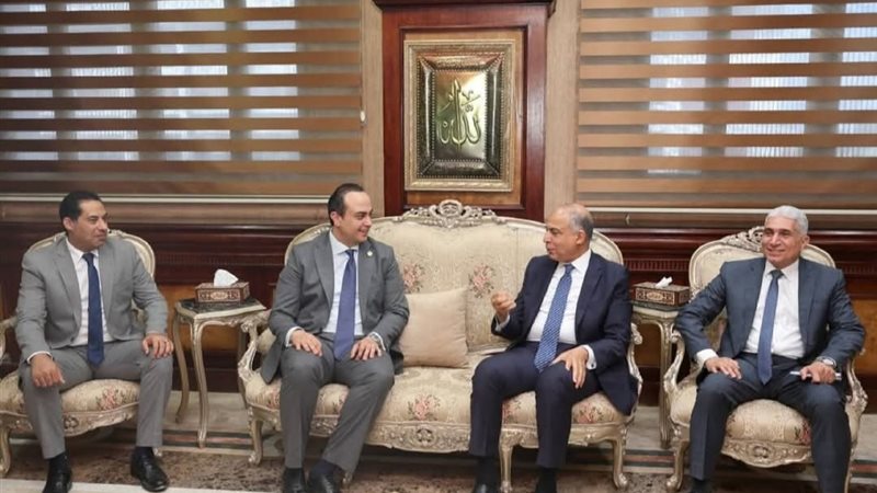 مناقشة التأمين الصحي