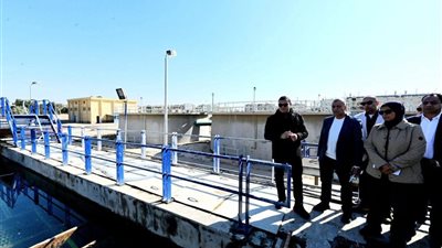 وزير الإسكان يتفقد مشروع 