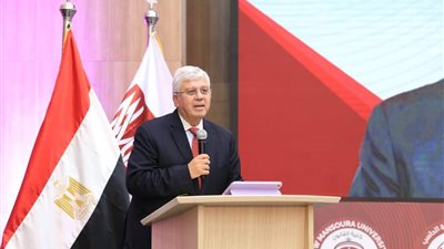  عاشور: مصر تشهد طفرة في مجال التعليم العالي والبحث العلمي