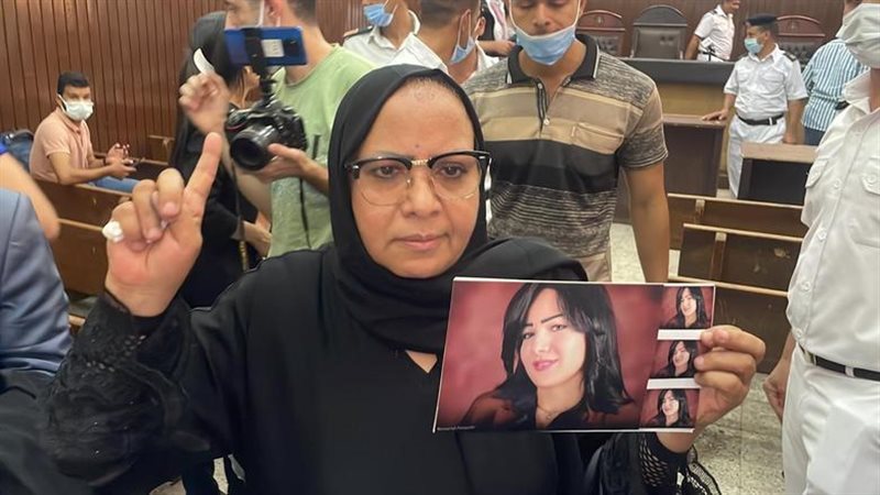 والدة شيماء جمال