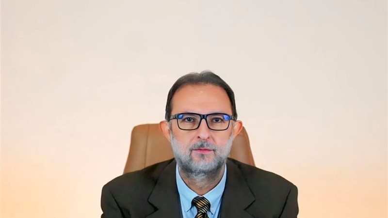 الدكتور طارق الهوبي