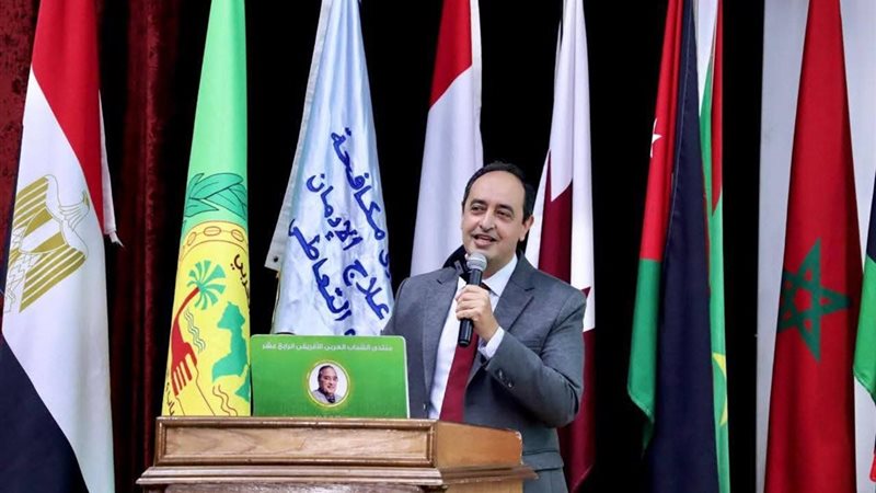 الدكتور عمرو عثمان