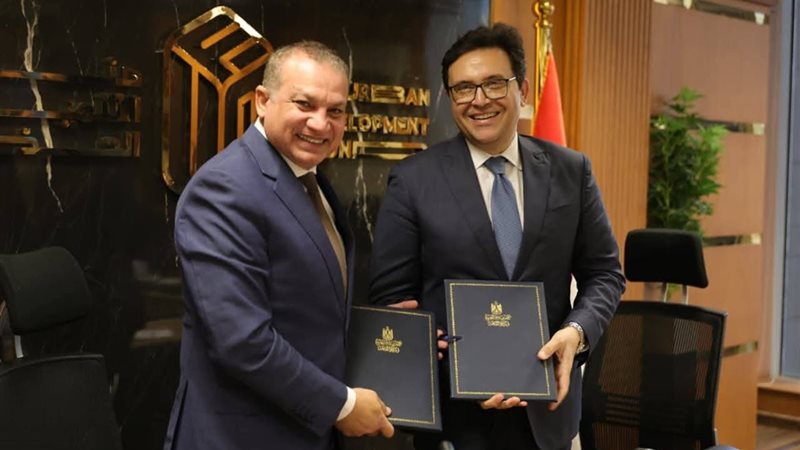 وزير الثقافة والمهندس