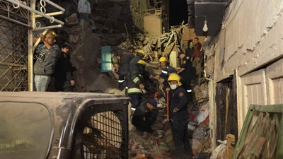 وزيرة التضامن الاجتماعي تتابع تداعيات حادث انهيار عقار إمبابة.. وتوجه بصرف مساعدات لأسر الضحاي