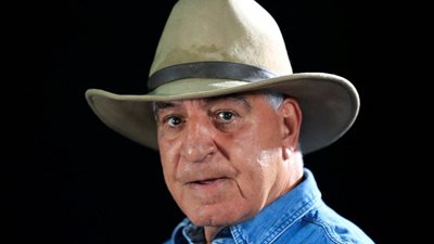 زاهي حواس يكسر الصمت ويتهم وسيم السيسي بتجاوز حدود العلم والإعلام