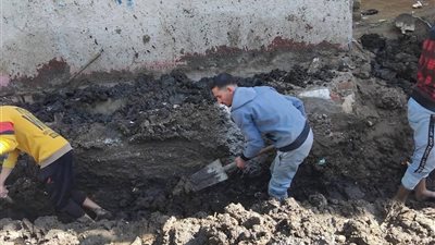 محافظ المنيا: أولوية للخدمات الحيوية وتسريع مشروعات الصرف الصحي بـ«حياة كريمة»