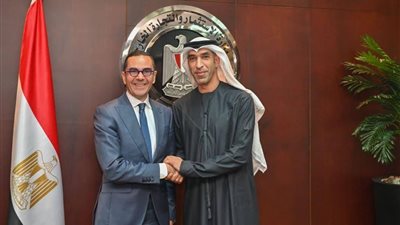مباحثات مصرية إماراتية لتعزيز التجارة والاستثمار ودفع التعاون في القطاعات ذات الأولية