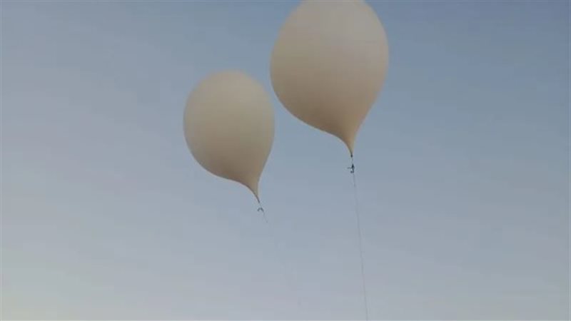 بالونات طائرة 