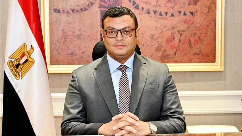 وزير الاسكان 