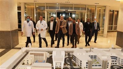 رئيس هيئة الرعاية الصحية يتفقد طوارئ ورعاية مجمع السويس الطبي