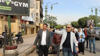 «الشارع ملك للجميع».. محافظ المنيا يقود حملة لرفع الإشغالات وإعادة الانضباط