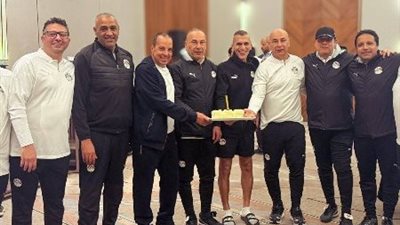 منتخب مصر يحتفل بعيد ميلاد رباعي الفريق قبل مواجهة بنين في دور الـ16 لأمم أفريقيا 2025