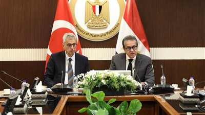 نائب رئيس مجلس الوزراء: تعاون مصري تركي لدعم الاستثمارات الصحية وتوطين الصناعات الدوائية