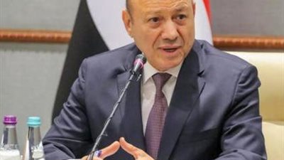 مؤتمر الجنوب في الرياض.. استجابة سعودية لطلب العليمي ومحاولة لاحتواء الانقسام