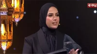  مقدمة برنامج دولة التلاوة بجلسة الشيوخ: نشعر بالمسؤولية الكبيرة تجاه الوطن