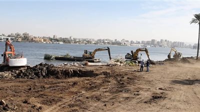 عدم التهاون مع أي تعديات.. إزالة مسطحات ردم بمنطقة منيل شيحة