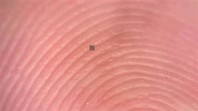 باحثون أمريكيون يبتكرون أصغر روبوت شمسي ذاتي التشغيل في العالم