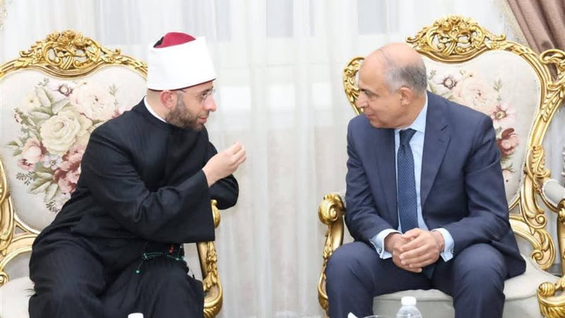 محافظ المنيا ووزير