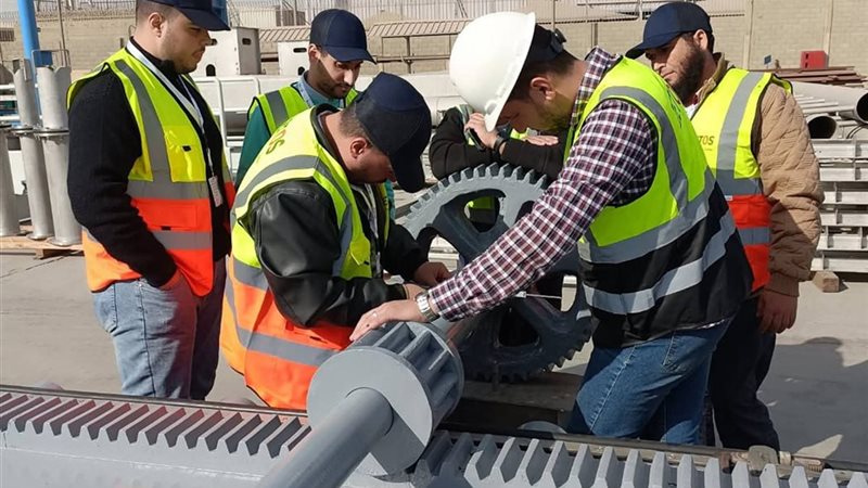 جانب من العمل