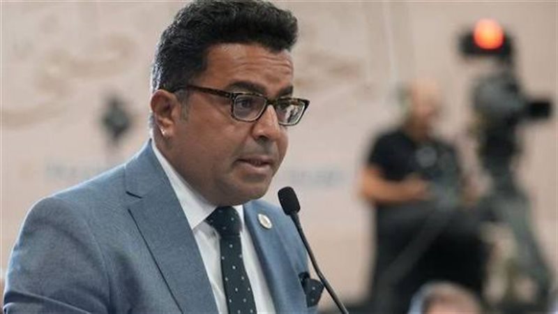 الدكتور باسل عادل