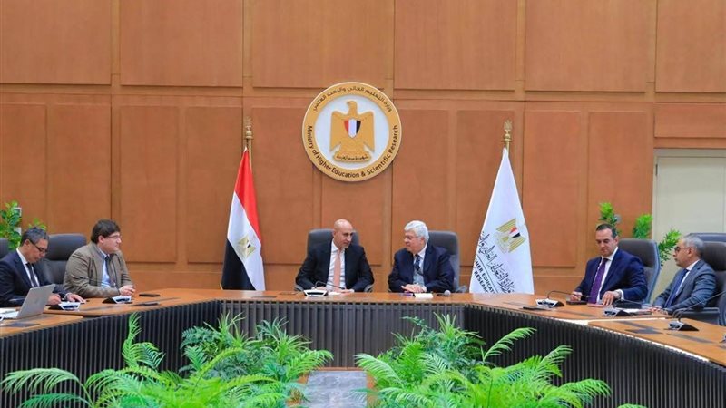 وزيرا التعليم والتعليم