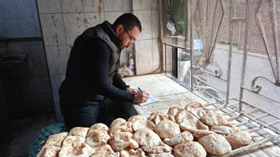 تحرير 196 مخالفة تموينية في حملات مكثفة على المخابز والأسواق بالمنيا