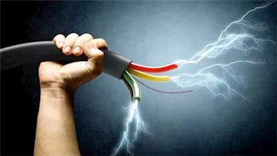 مصرع شاب صعقا بالكهرباء بإحدى قرى مركز المنيا