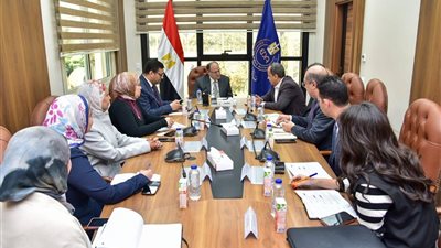 رئيس هيئة الدواء: نحرص على تقديم الدعم الفني والرقابي لشركاء الصناعة