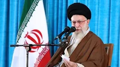 خامنئي يهاجم ترامب: سقوط مريع ينتظرك وإيران ستطهر أراضيها من العملاء