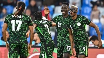 نيجيريا تطيح بالجزائر من أمم أفريقيا وتضرب موعدًا مع المغرب في نصف النهائي