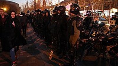 إيران تدعو شعبها للنزول إلى الشوارع.. احتجاجات مضادة أم محاولة لاحتواء انفجار الغضب الشعبي؟