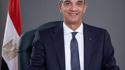 وزير الاتصالات: يتم تصنيع 45 % من المحمول في مصر وهناك إقبال كبير على شرائه