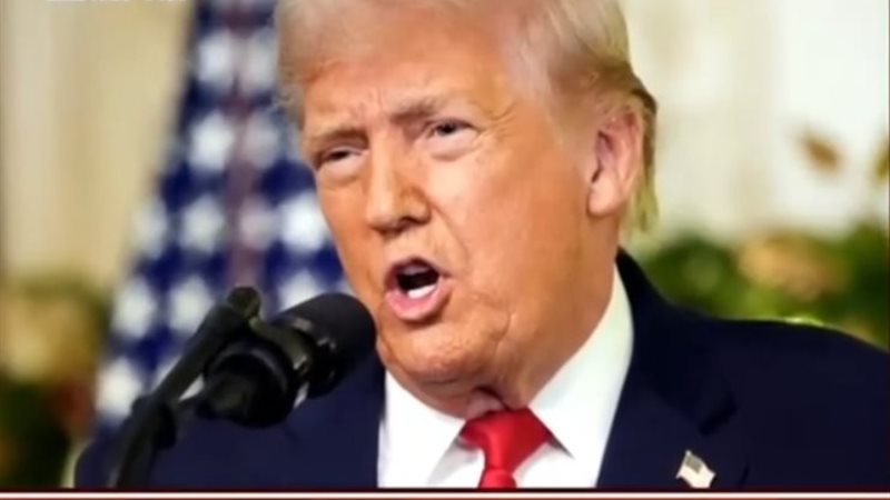 أطماع ترامب لجزيرة