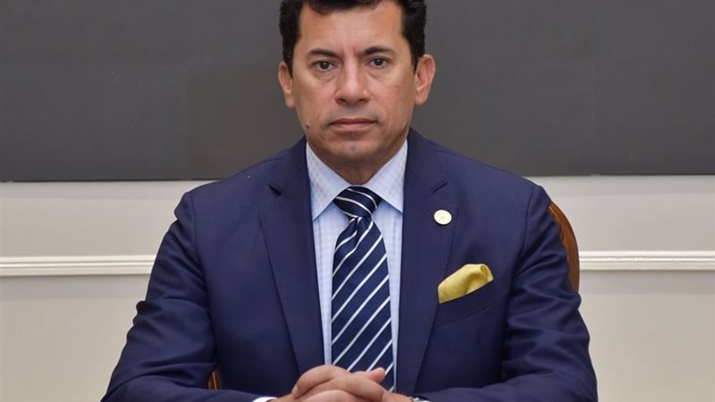 وزير الشباب والرياضة