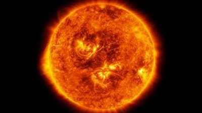 انفجار بلازمي على سطح الشمس.. ناسا توثق لحظة كونية تهز أسرار نجم الحياة