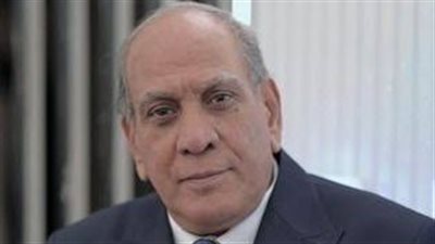 «بدعوة على فيسبوك».. منير مكرم يستعد لحفل زفاف نجله 