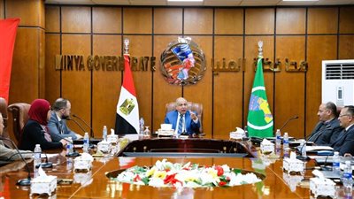 محافظ المنيا يطلق مرحلة جديدة من الشراكة مع «إنقاذ الطفولة»