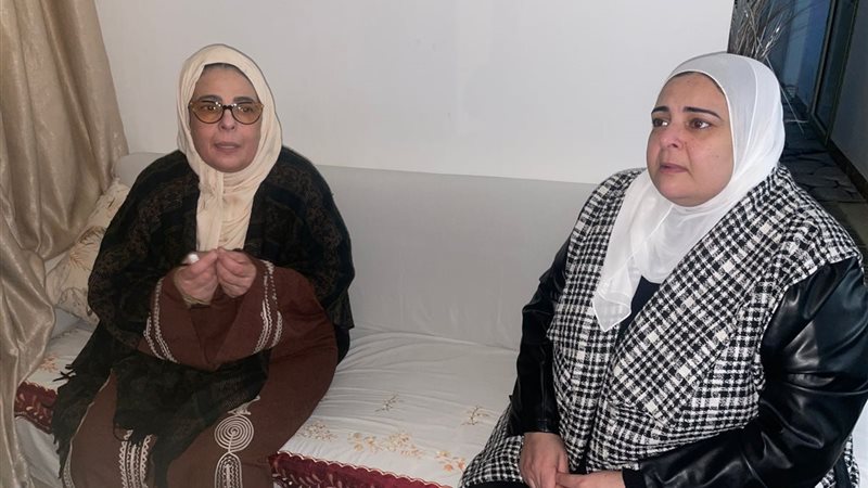 والدة وجدة الشاب