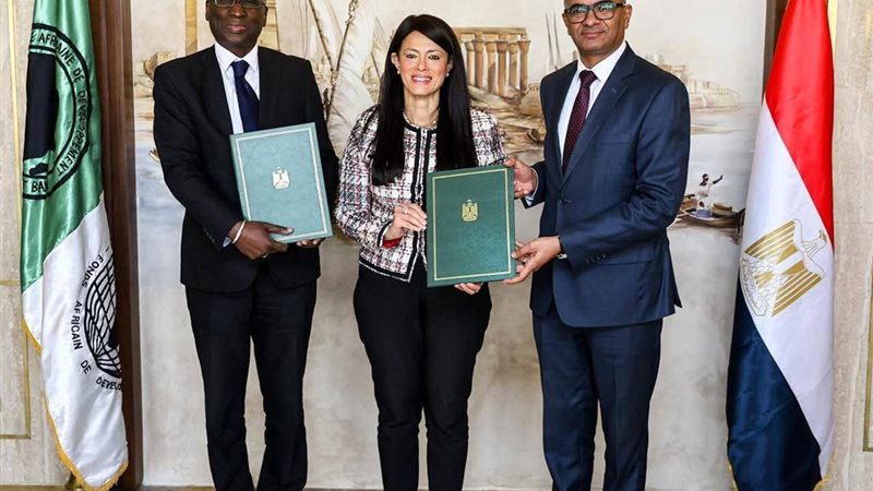 وزيرة التخطيط 