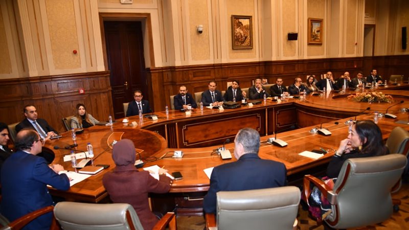  لجنة الشئون الاقتصادية