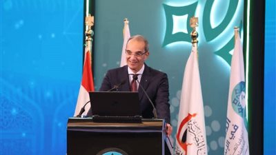 وزير الاتصالات: الذكاء الاصطناعي تكنولوجيا فارقة والتوجيه البشري عنصرها الأهم