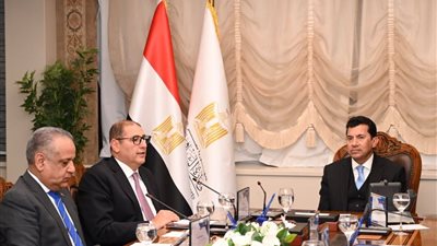 وزير الشباب: الدولة المصرية تولي اهتمامًا كبيرًا بصناعة الرياضة 