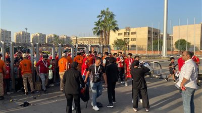 الأمن يضبط الإيقاع والأهلي يطارد القمة.. برج العرب جاهز لليلة أفريقية ساخنة