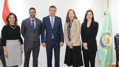 عهد جديد.. علاء فاروق يدشن صفقة استثمارية كبرى مع شركة عالمية في مجال الزراعة التعاقدية