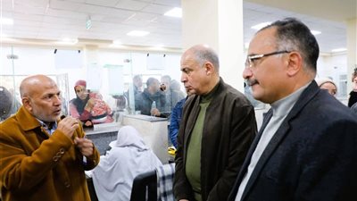 محافظ المنيا يتفقد مركز طنبدى التكنولوجي ويؤكد دعم الخدمات الرقمية بالريف