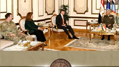 مصر وأمريكا في قلب الشراكة الدفاعية.. لقاء رفيع المستوى بين عبدالمجيد صقر وكريستوفر لاندوا