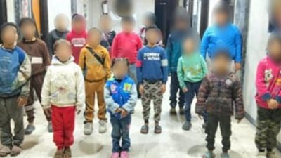 ضبط 11 متهمًا لاستغلال الأطفال في التسول والبيع الإلحاحي بالجيزة